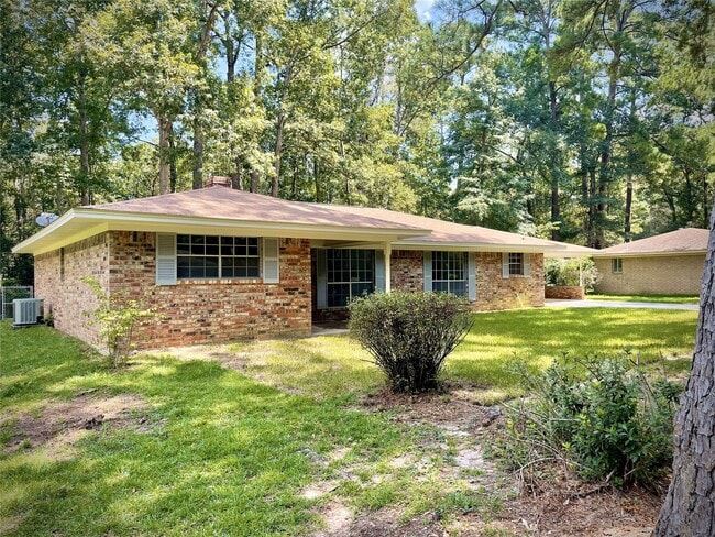 Building Photo - 1102 Ada St