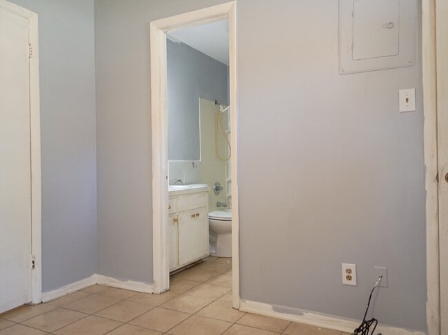 Bathroom - 1714 S 28th St