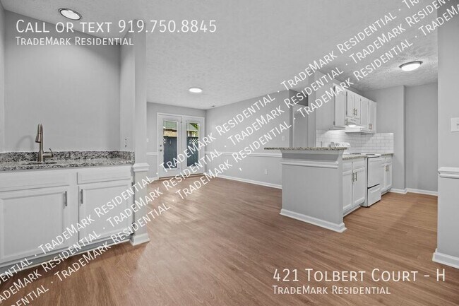 Building Photo - 421 Tolbert Ct