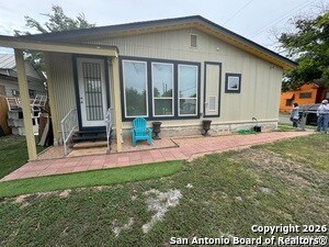 Foto del edificio - 1902 Buena Vista St