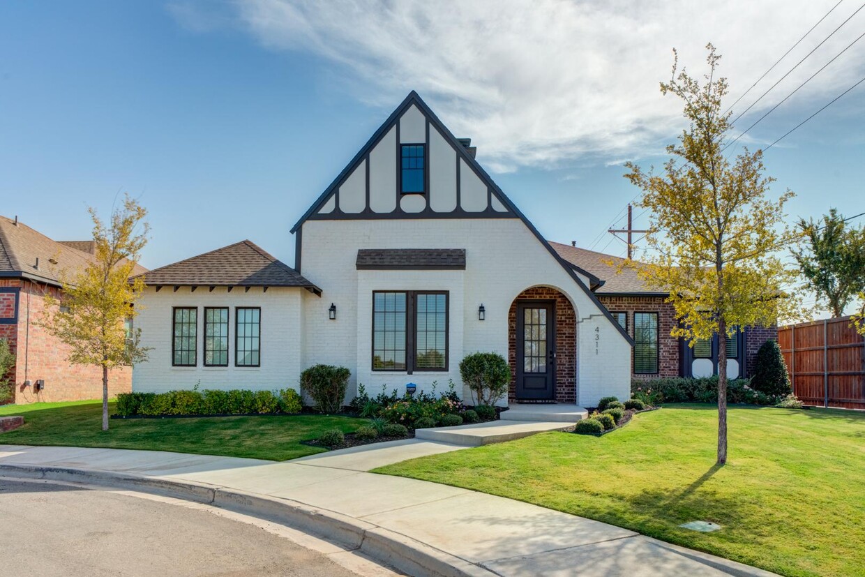 Foto principal - 4311 136th St