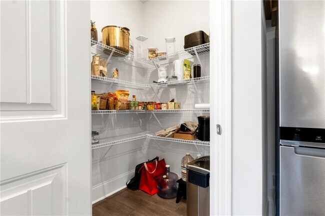 Foto del edificio - 9913 Stretford Rd