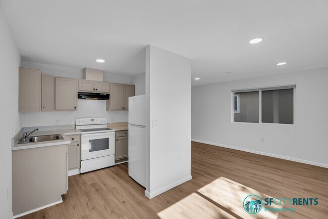 Foto del edificio - Pacifica: Remodeled 2 Bed 1 Bath w/ Garage & Fenced Yard in Sharp Park