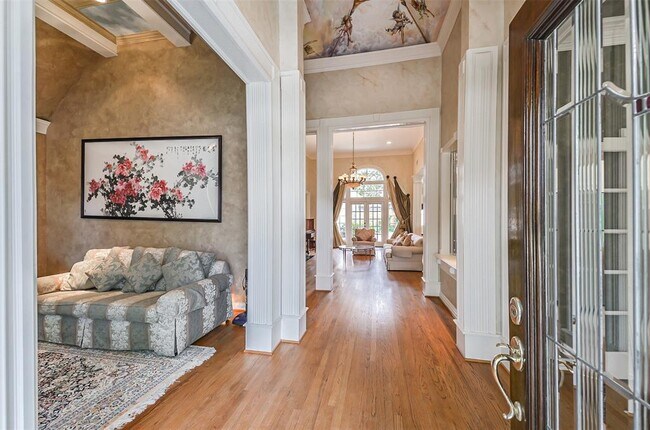 Foto del edificio - 9355 Shady Ln Cir