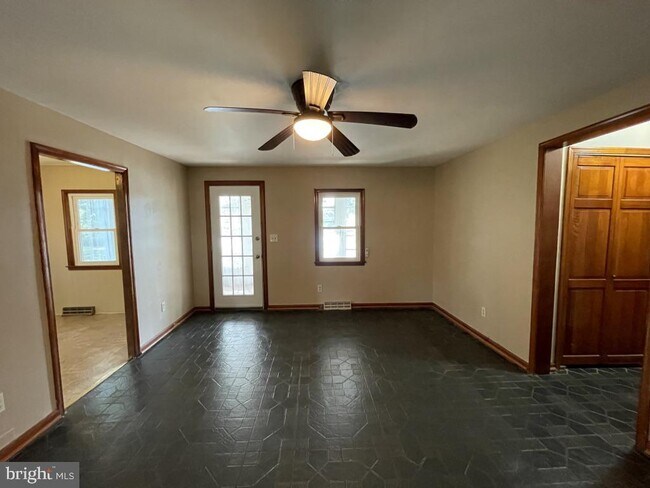 Foto del edificio - 40166 Rosebud Ln