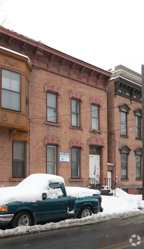 Building Photo - 2935 6th Ave