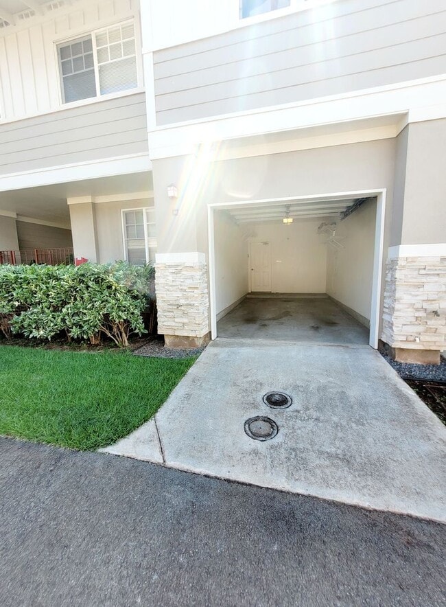 Building Photo - AVAILABLE | Hawaii Kai: 3 Bedroom,2.5 Bath...