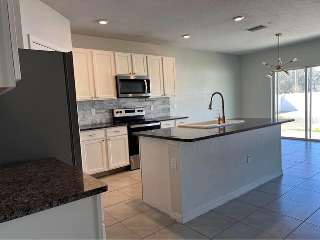 Building Photo - 1703 Johnson Pointe Dr