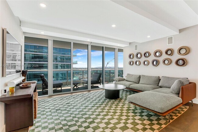 Foto del edificio - 9401 Collins Ave