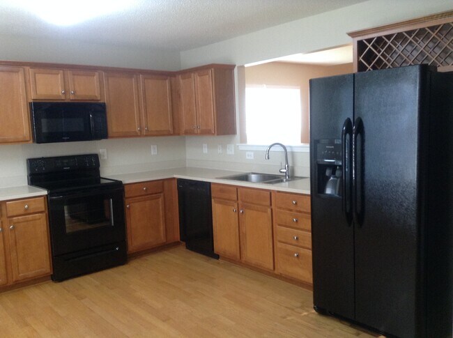 Foto del edificio - 1919 Sunset Village Dr