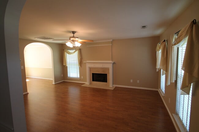 Building Photo - Exclusively Offered by Muse Realty, LLC