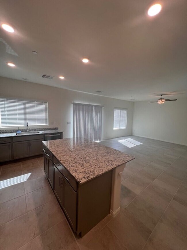 Building Photo - New Neighborhood Southwest Community $500.00 Move in Credit