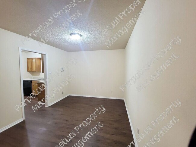 Foto del edificio - 1714 Magnolia Ln