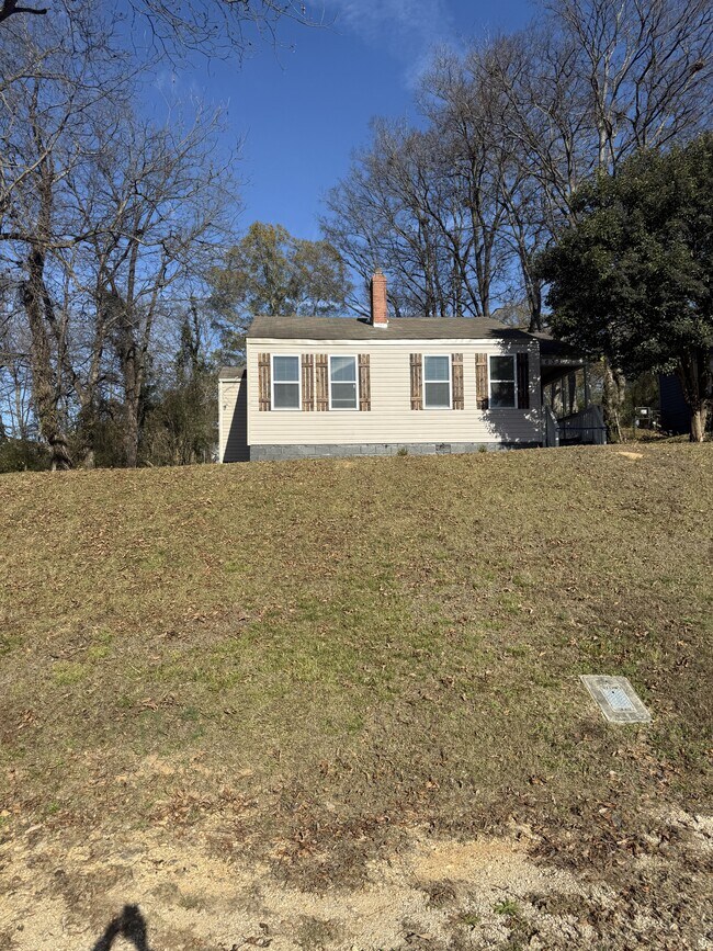 Foto del edificio - 6633 Millard Fuller Rd