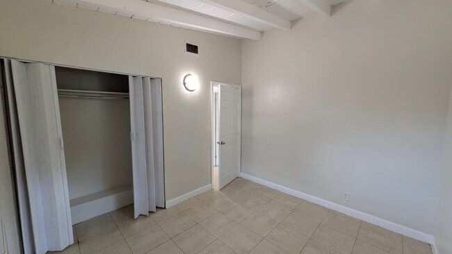 Foto del edificio - 1553 NW 15th Ave