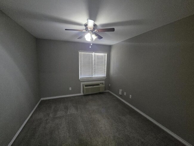 Foto del edificio - 1334 Coffee St