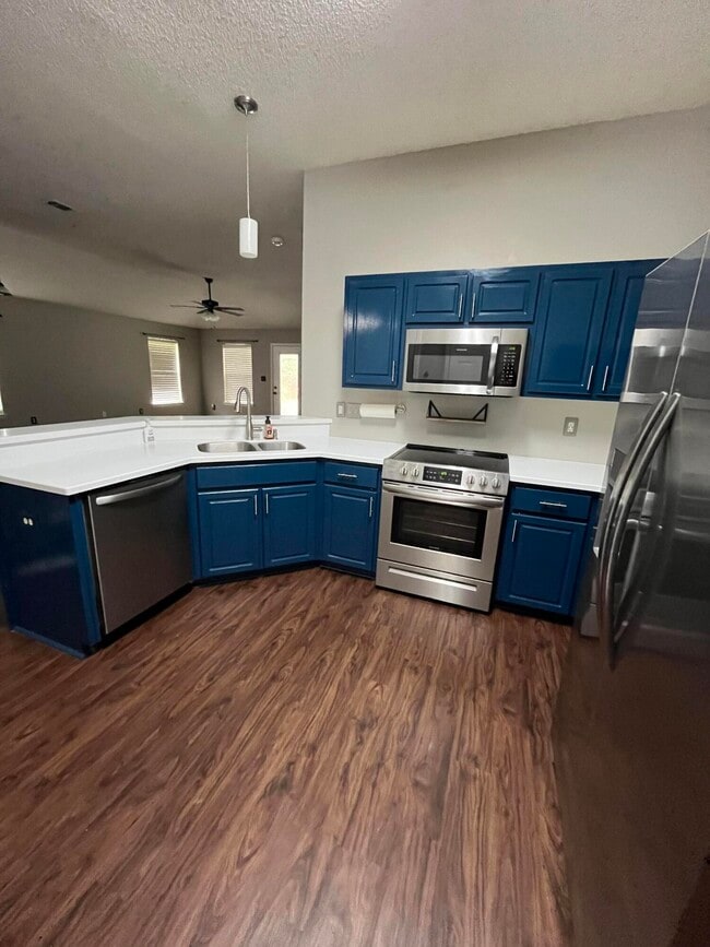 Foto del edificio - 917 Lajolla Ln