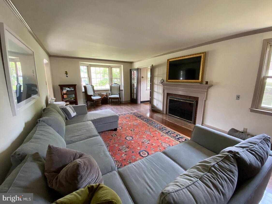 Foto principal - 2528 Huntington Ln
