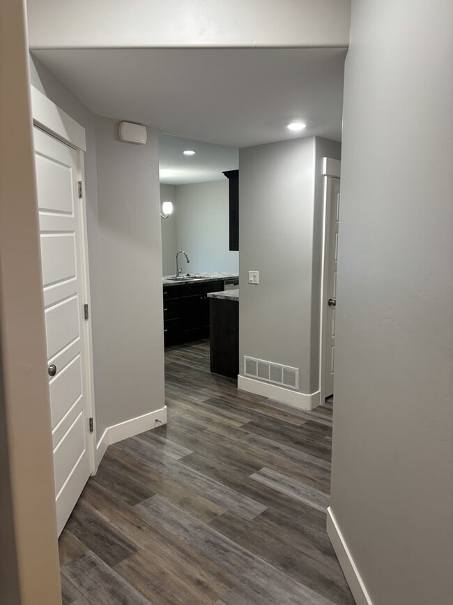 Building Photo - 3420 E Guila Dr