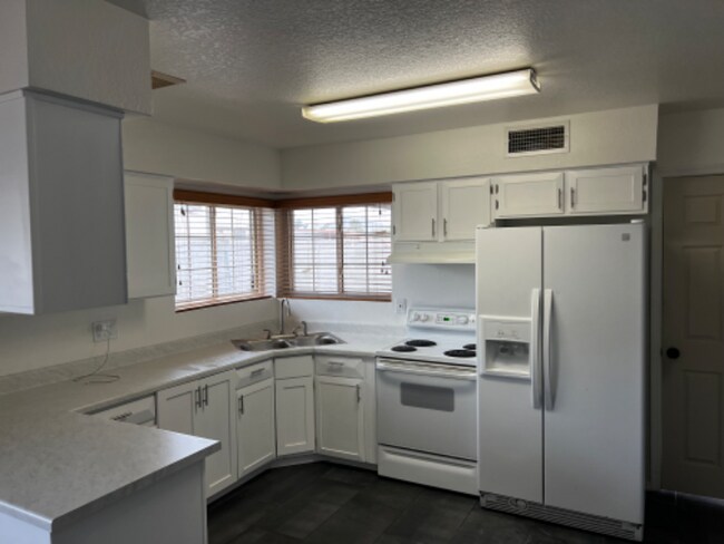 Foto del edificio - 1729 E Caldwell St