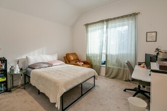 Building Photo - 9405 Vis Fls Trce