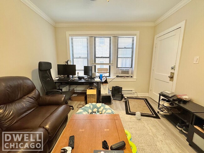 Foto del edificio - 839 W Cornelia Ave