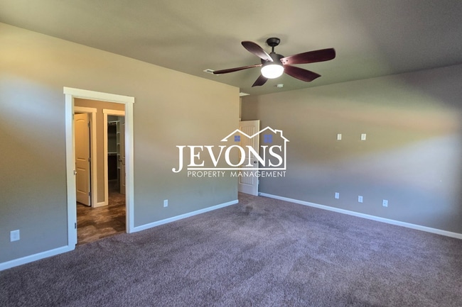 Building Photo - A charming and well-located single-family home!
