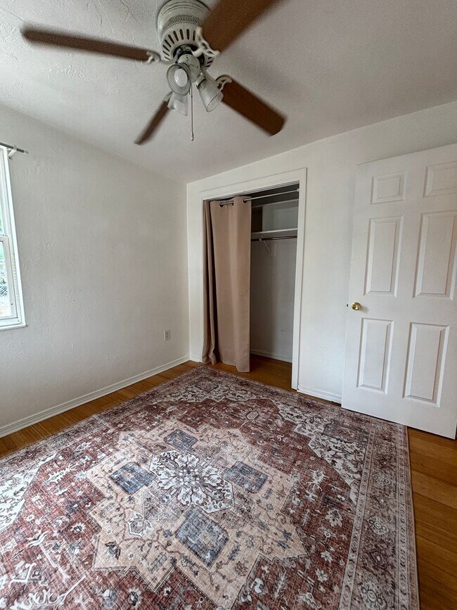 Foto del edificio - 3 bedroom 1 bath home in Sarasota