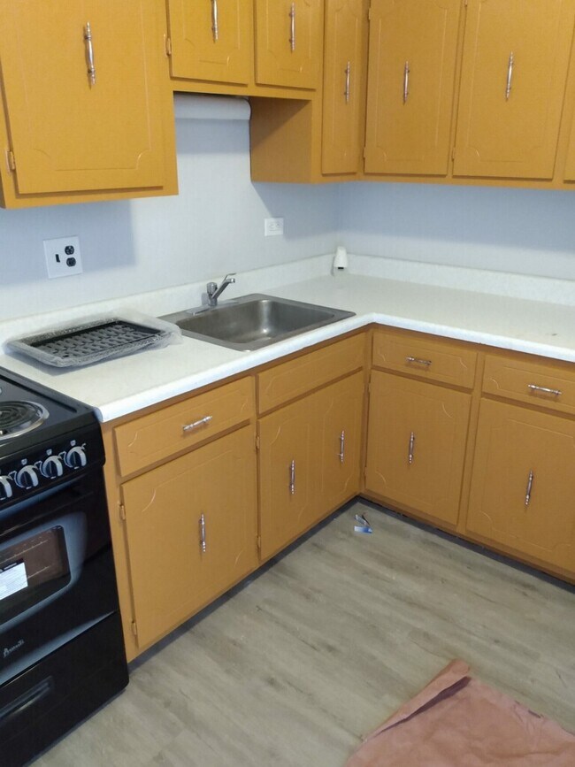 Kitchen - 8727 S State St