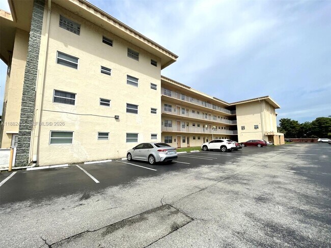 Foto del edificio - 4151 NW 41st St