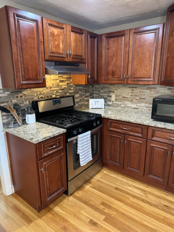 Foto del edificio - 342 Needham St