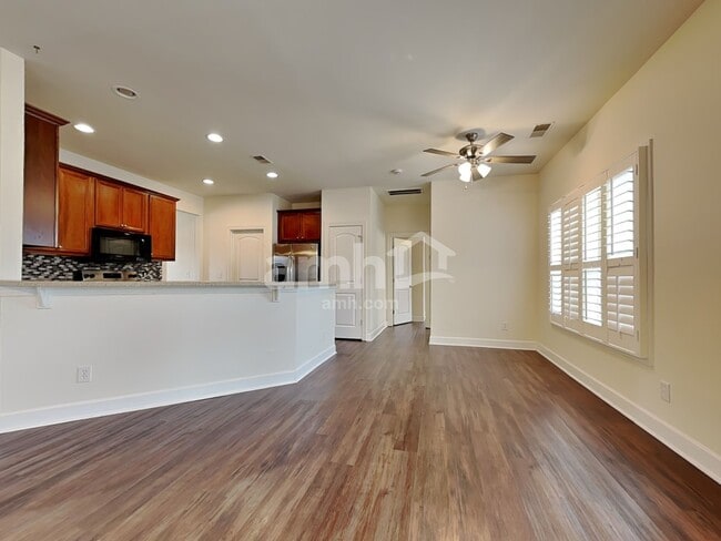 Building Photo - 2 Stone Gate Ct