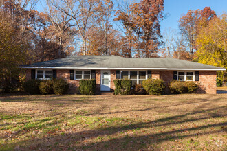 Building Photo - 3405 Melrose Dr