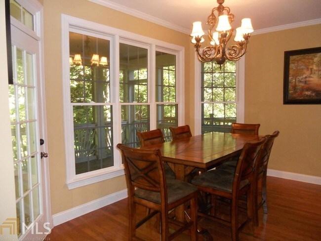 Foto del edificio - 1642 Hampton Oaks Bend NE