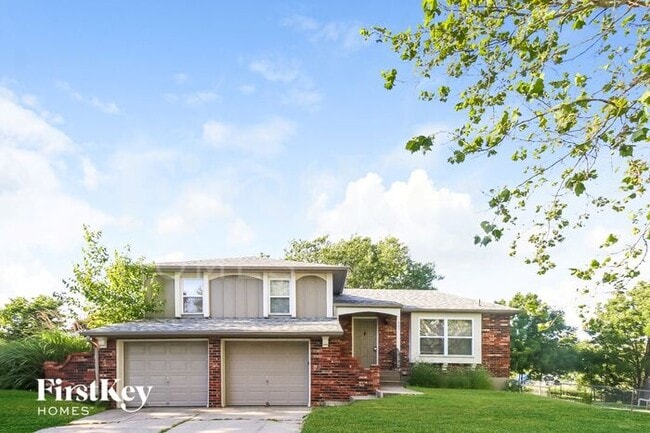 Building Photo - 4501 NW Amesbury Pl