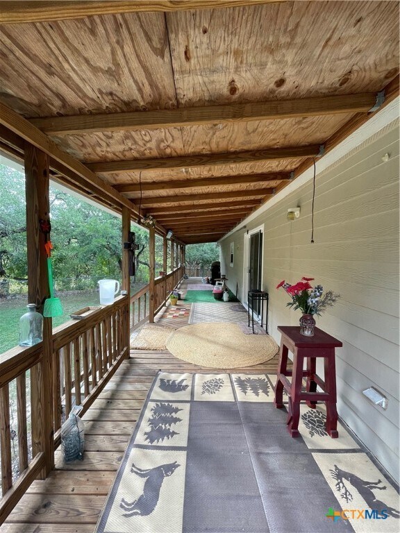 Foto del edificio - 542 Tom Creek Ln
