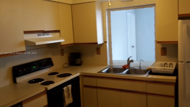 Foto del edificio - 7205 NW 76th Pl