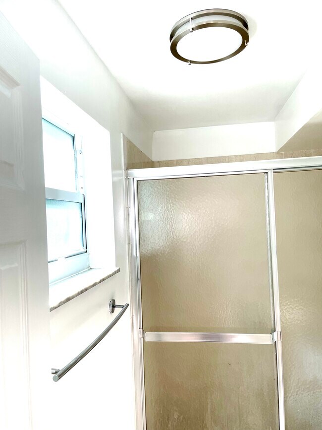 Building Photo - 4528 SW 54th St