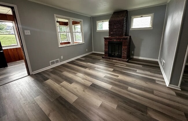 Foto del edificio - 229 E Fairview Ave