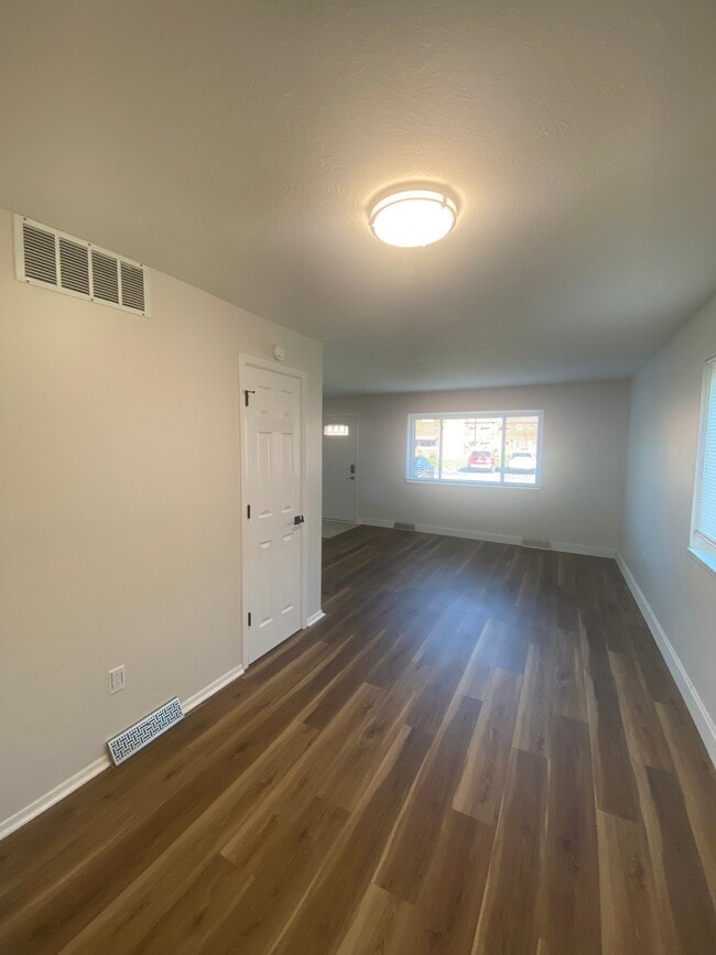 Building Photo - 1616 Ridgewick Dr