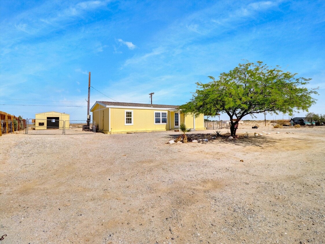 Primary Photo - 2204 Ocean Side Ave