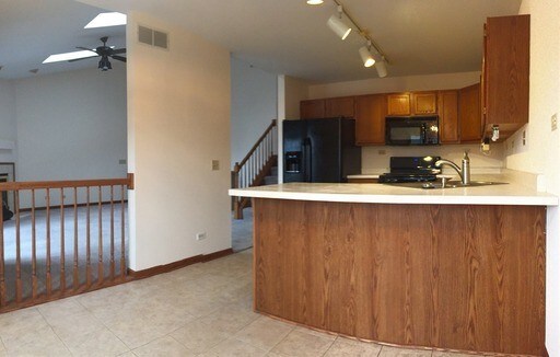 Building Photo - 957 Ascot Dr