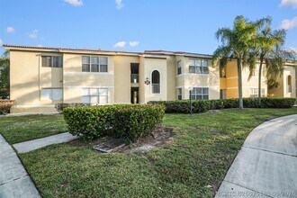 Building Photo - 12730 Vista Isles Dr