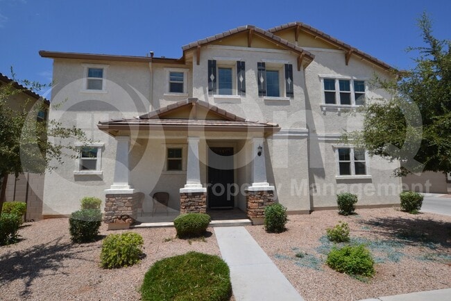 Photo - 270 N Scott Dr House