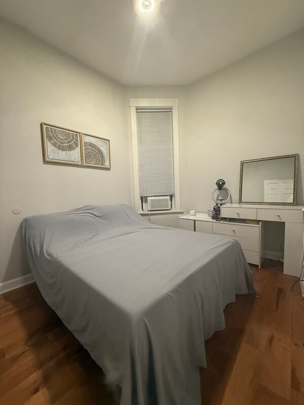 Foto del edificio - 1649 W Garfield Blvd