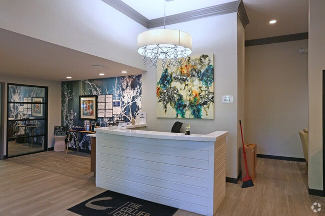 Leasing Office - The Lory of Tallahassee