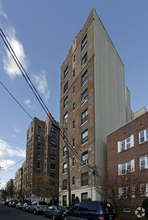 Building Photo - Gothic Towers