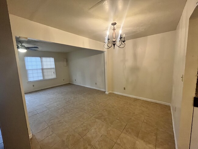 Dinning Room - 5379 Grand Lake Cres