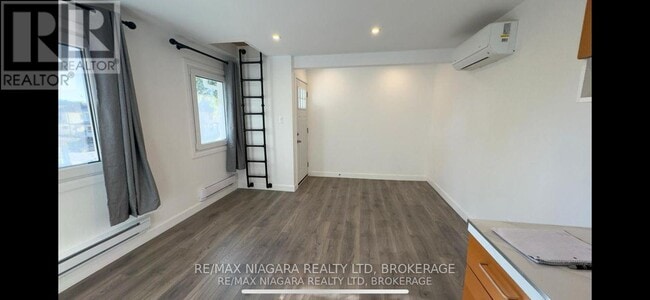 Photo du bâtiment - 4992 Mcrae St