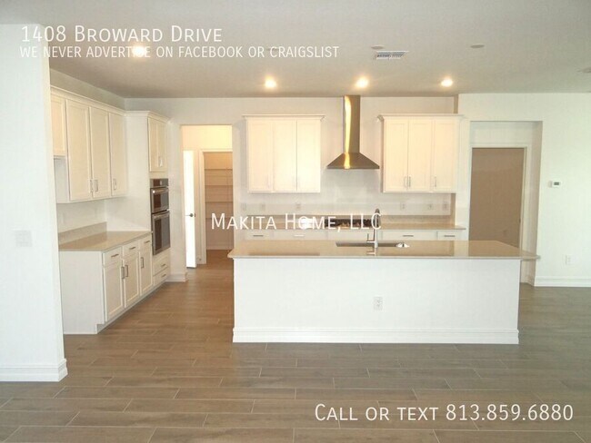 Foto del edificio - 1408 Broward Dr